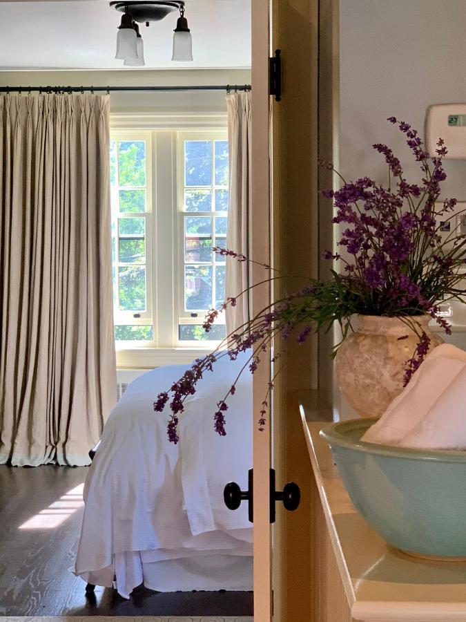 Deluxe Double Room with Bath